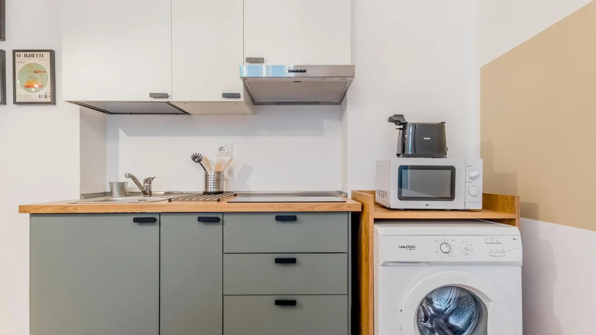 Palazzo Sapienza Design Suites Rome 0*,